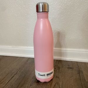 Swell. 750ml. Water bottle. NWT